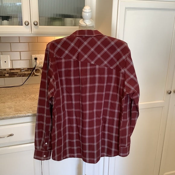 Volcom Classic Fit Red Burgundy Plaid Long Sleeve Button Up Shirt Size Large - Picture 3 of 5